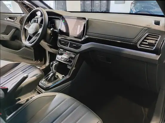 VOLKSWAGEN-T-CROSS-2026