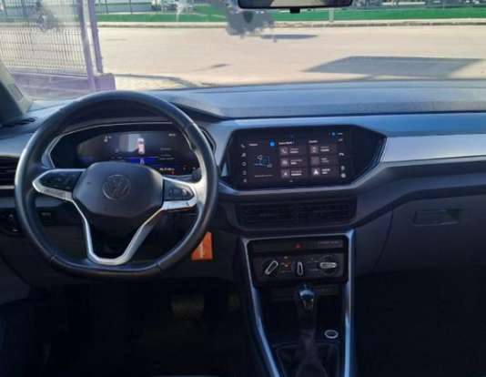 VOLKSWAGEN-T-CROSS-2024