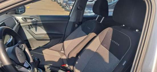 VOLKSWAGEN-T-CROSS-2024