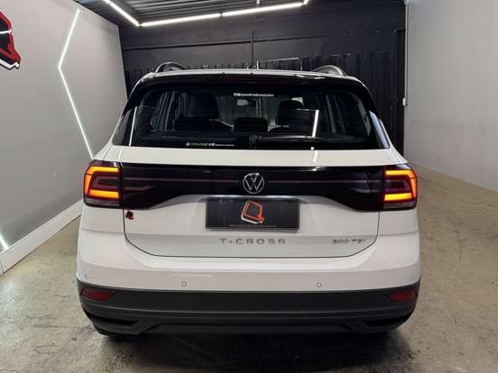 VOLKSWAGEN-T-CROSS-1.0 200 TSI TOTAL FLEX AUTOMÁTICO VOLKSWAGEN-T-CROSS-2023