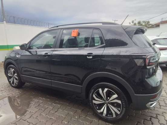 VOLKSWAGEN-T-CROSS-1.0 200 TSI TOTAL FLEX COMFORTLINE AUTOMÁTICO VOLKSWAGEN-T-CROSS-2024