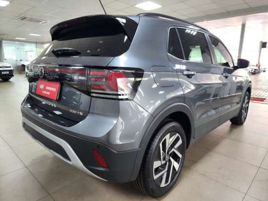 VOLKSWAGEN-T-CROSS-1.0 200 TSI TOTAL FLEX COMFORTLINE AUTOMÁTICO VOLKSWAGEN-T-CROSS-2025