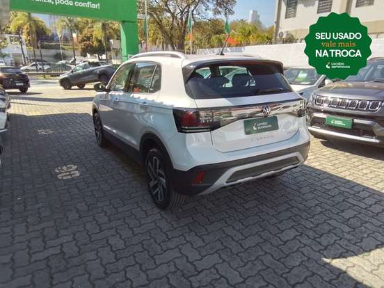 VOLKSWAGEN-T-CROSS-2025