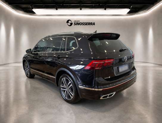 VOLKSWAGEN-TIGUAN-2024
