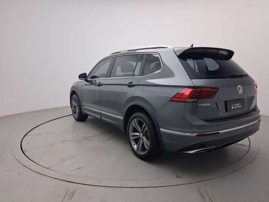 VOLKSWAGEN-TIGUAN-2021