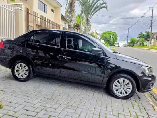 VOLKSWAGEN-VOYAGE-2016