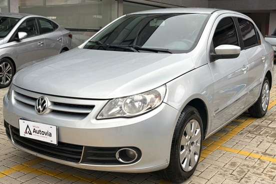 VOLKSWAGEN-VOYAGE-2010