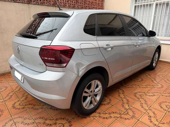 VOLKSWAGEN-POLO-2018