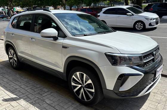 VOLKSWAGEN TAOS 1.4 250 TSI TOTAL FLEX COMFORTLINE AUTOMÁTICO