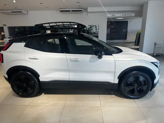 VOLVO-EX30-2026