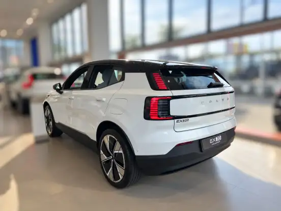 VOLVO-EX30-2026