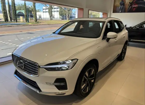 VOLVO XC60 2.0 T8 PHEV PLUS AWD GEARTRONIC