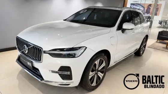 VOLVO XC60 2.0 T8 RECHARGE PLUS AWD GEARTRONIC
