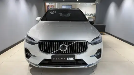 VOLVO-XC60-2023