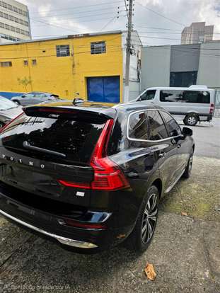VOLVO-XC60-2021