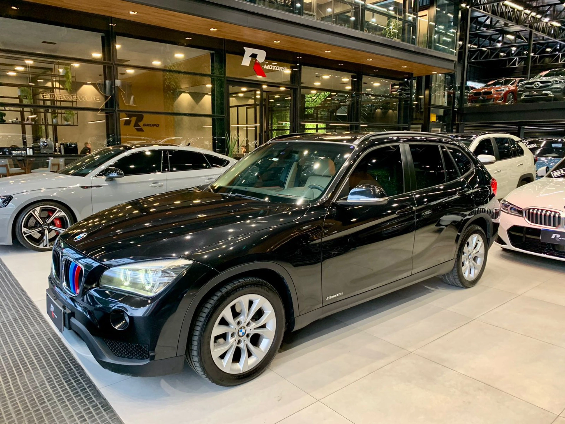 bmw X1 2.0 18I S-DRIVE 4X2 16V GASOLINA 4P AUTOMÁTICO 2014 bmw X1 2.0 18I S-DRIVE 4X2 16V GASOLINA 4P AUTOMÁTICO 2014