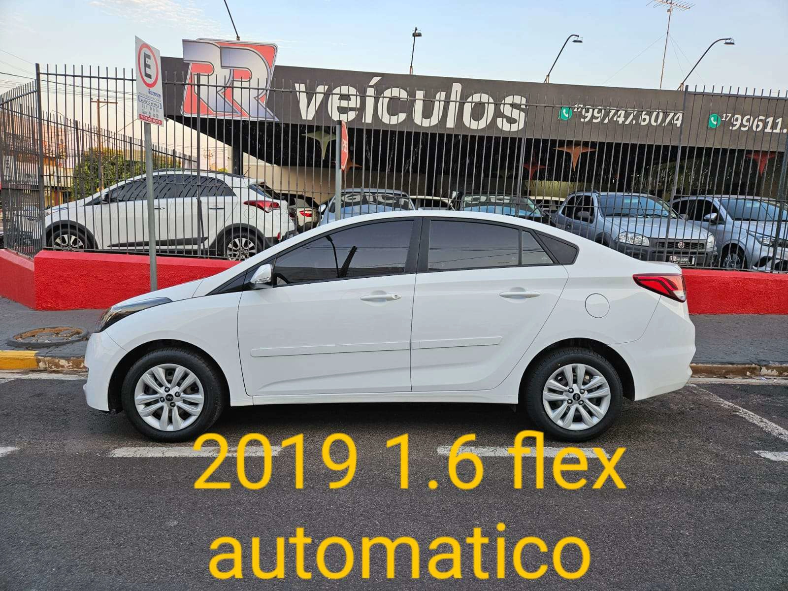 HYUNDAI HB20S 1.6 COMFORT PLUS 16V FLEX 4P AUTOMÁTICO