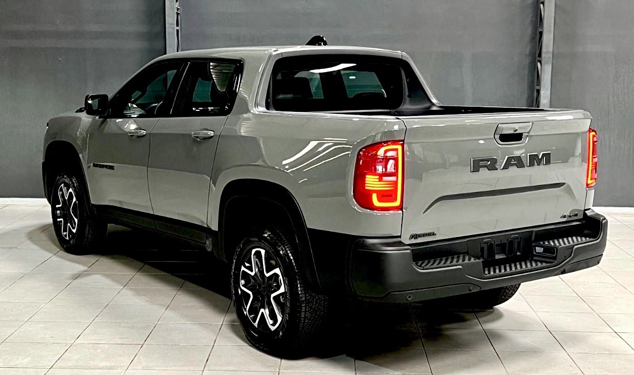 RAM RAMPAGE 2.0 TURBO DIESEL REBEL 4X4 AUTOMÁTICO