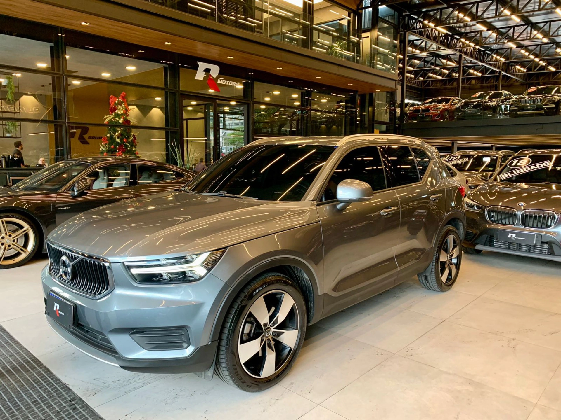 volvo XC40 2.0 T5 GASOLINA MOMENTUM AWD GEARTRONIC 2019 volvo XC40 2.0 T5 GASOLINA MOMENTUM AWD GEARTRONIC 2019