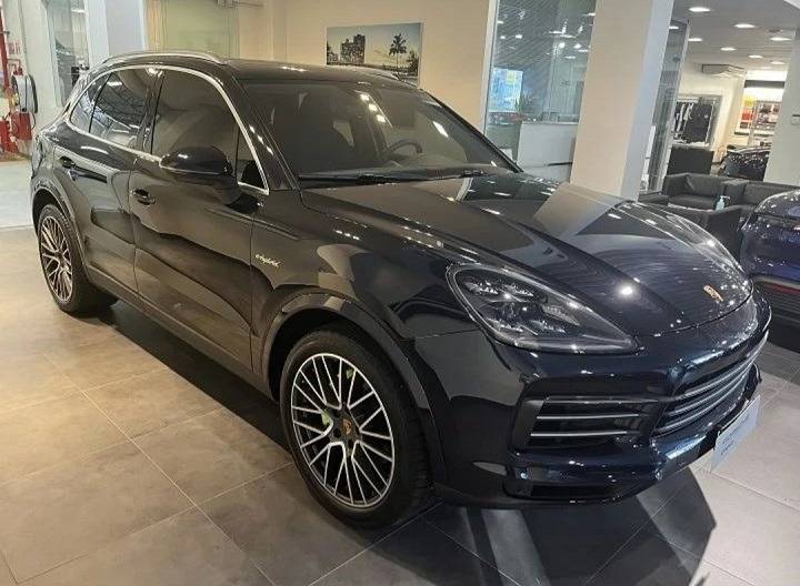 Porsche Cayenne 3.0 V6 E-hybrid Coupé Awd S em Curitiba