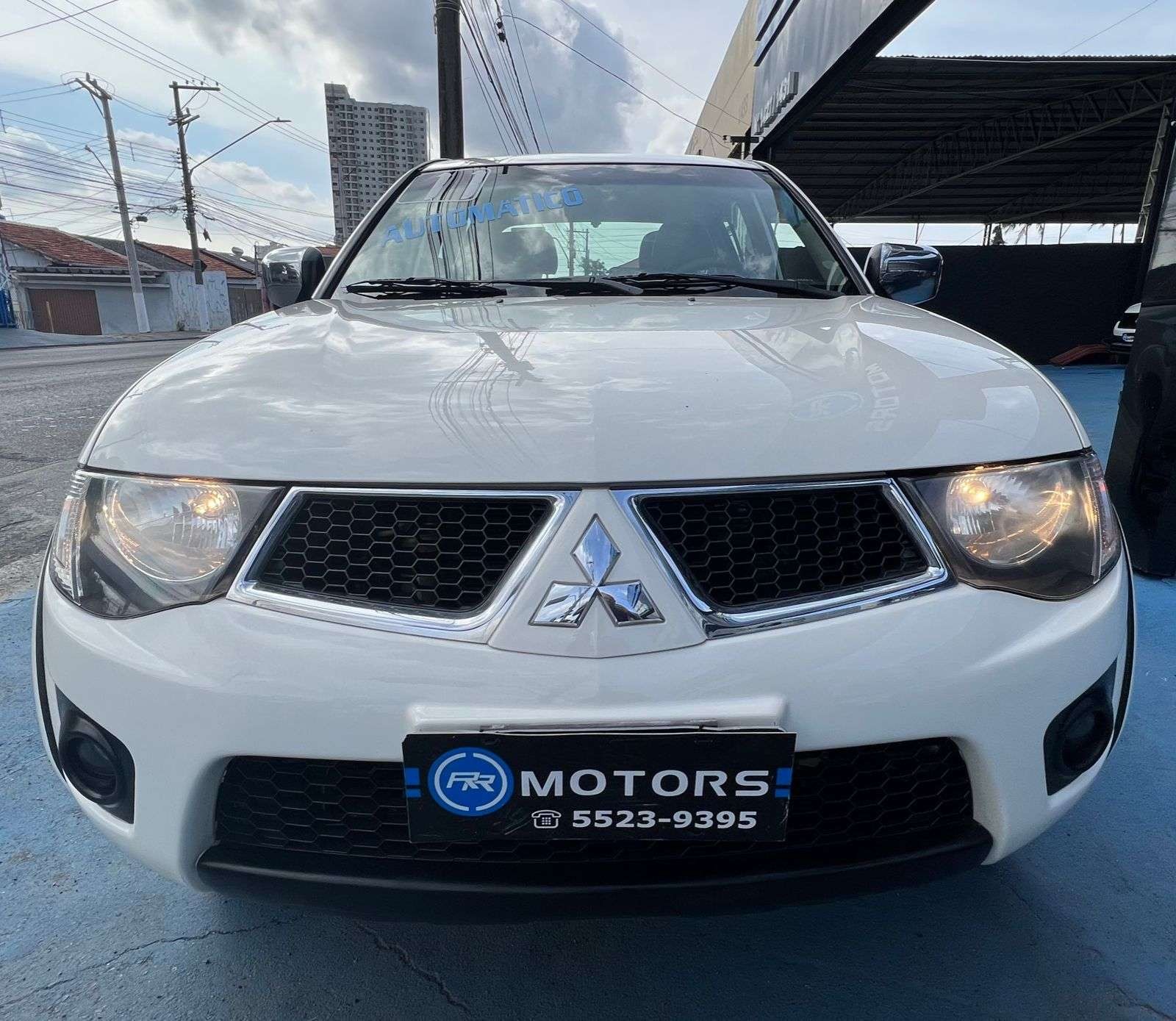 MITSUBISHI L200 3.5 SPORT HPE 4X4 V6 24V FLEX 4P AUTOMÁTICO