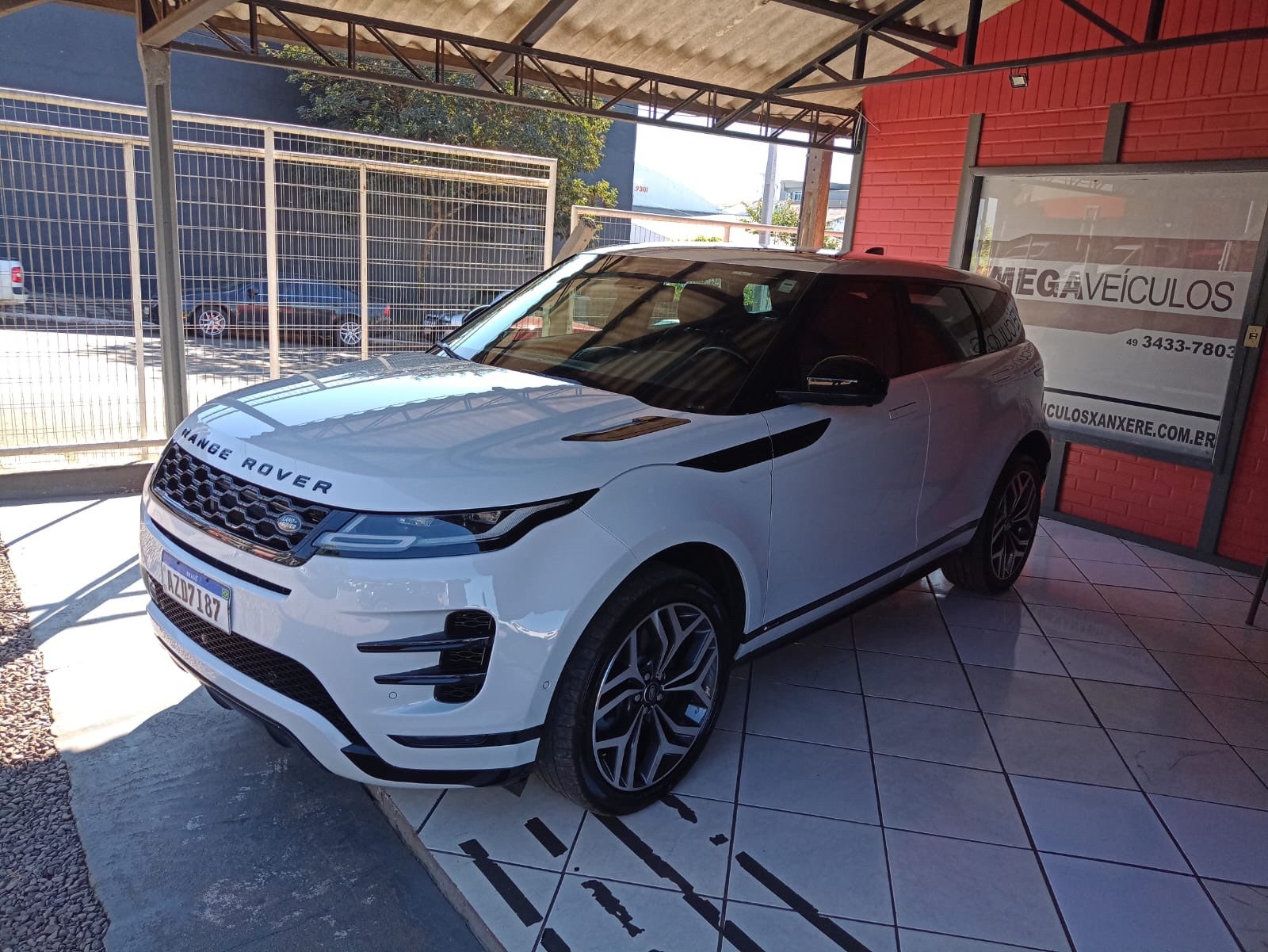 LAND ROVER RANGE ROVER EVOQUE 2.0 P300 GASOLINA R-DYNAMIC SE AWD AUTOMÁTICO