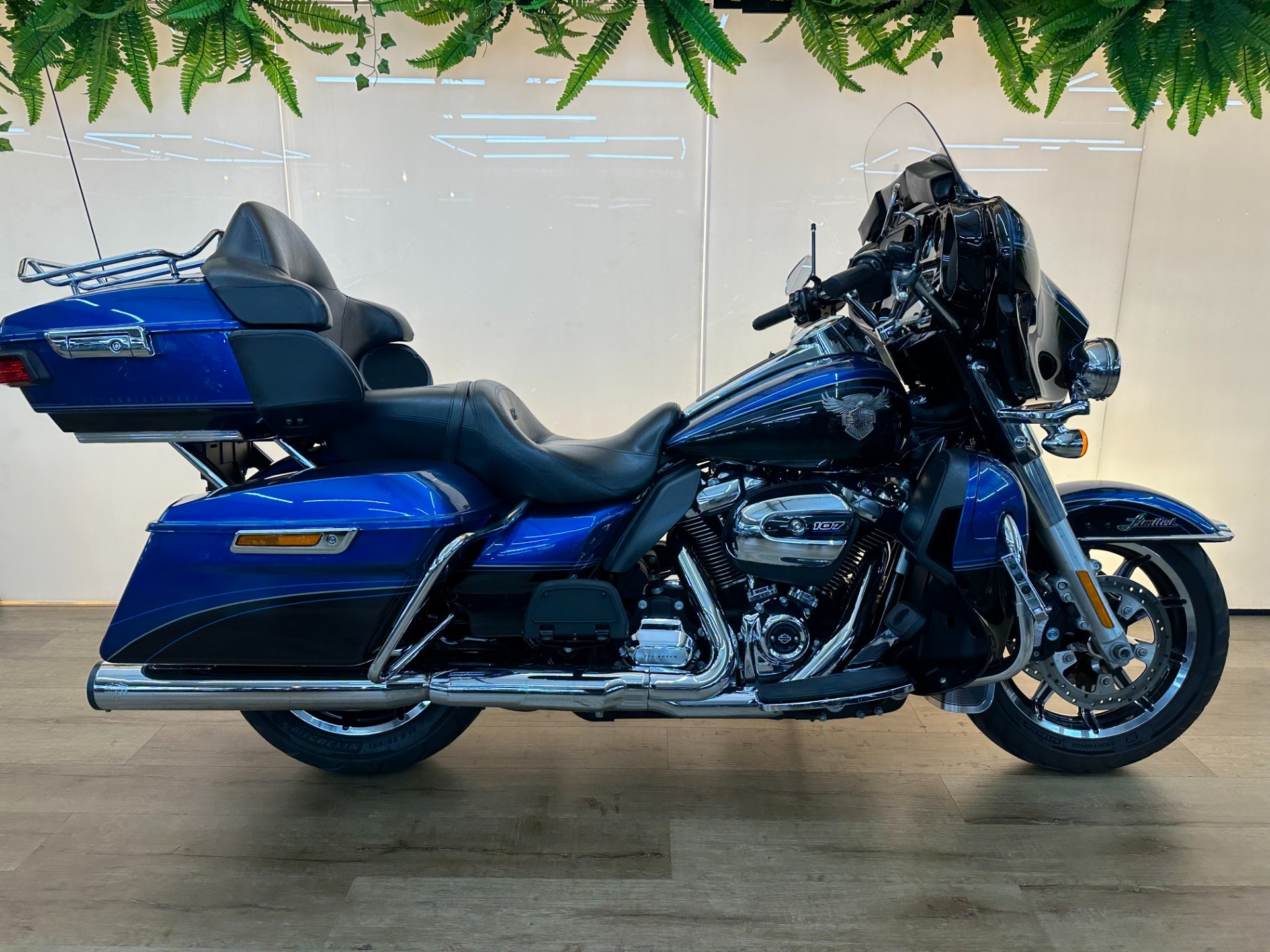HARLEY-DAVIDSON ULTRA LIMITED 115TH ANNIVERSARY Touring