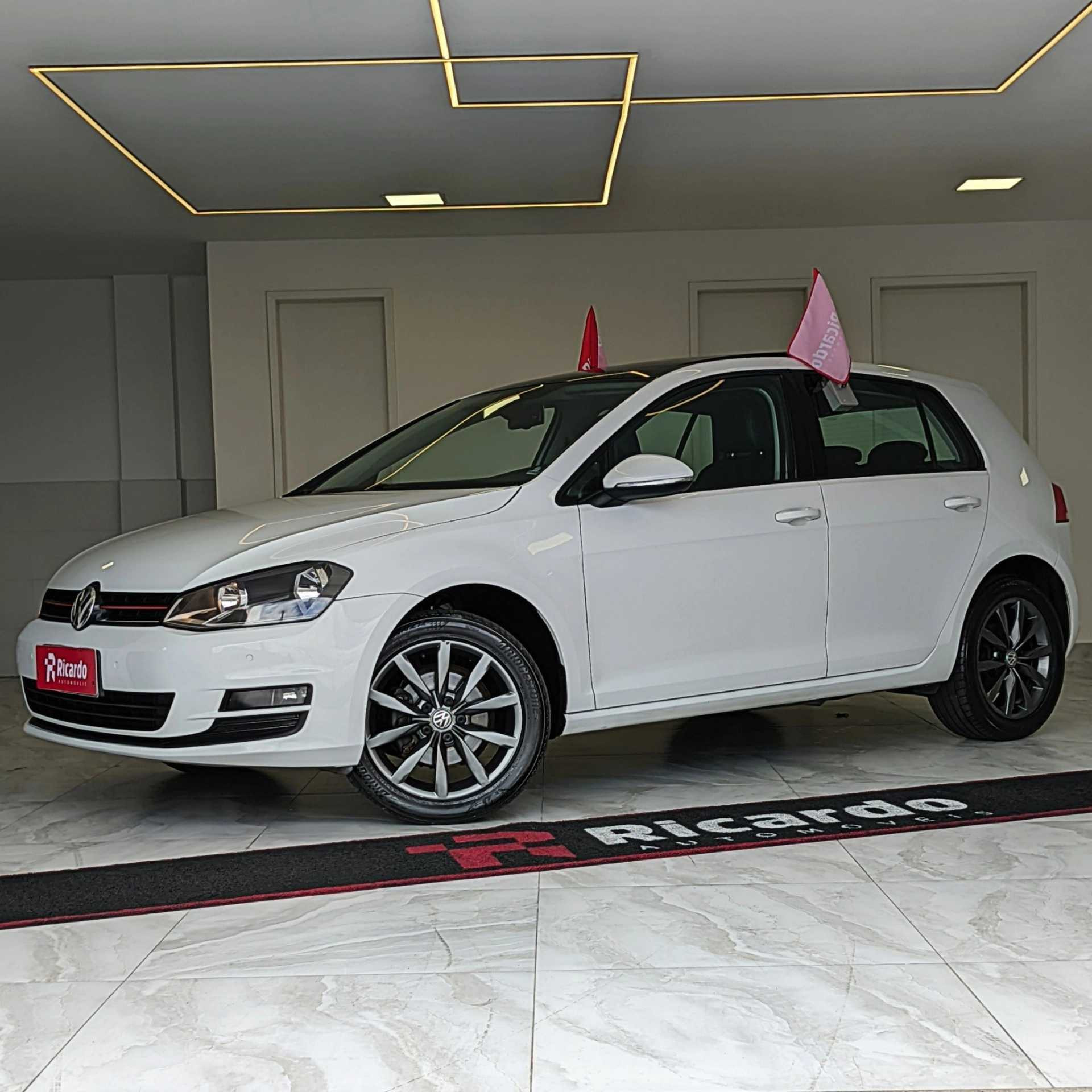 VOLKSWAGEN GOLF 1.4 TSI COMFORTLINE 16V GASOLINA 4P AUTOMÁTICO