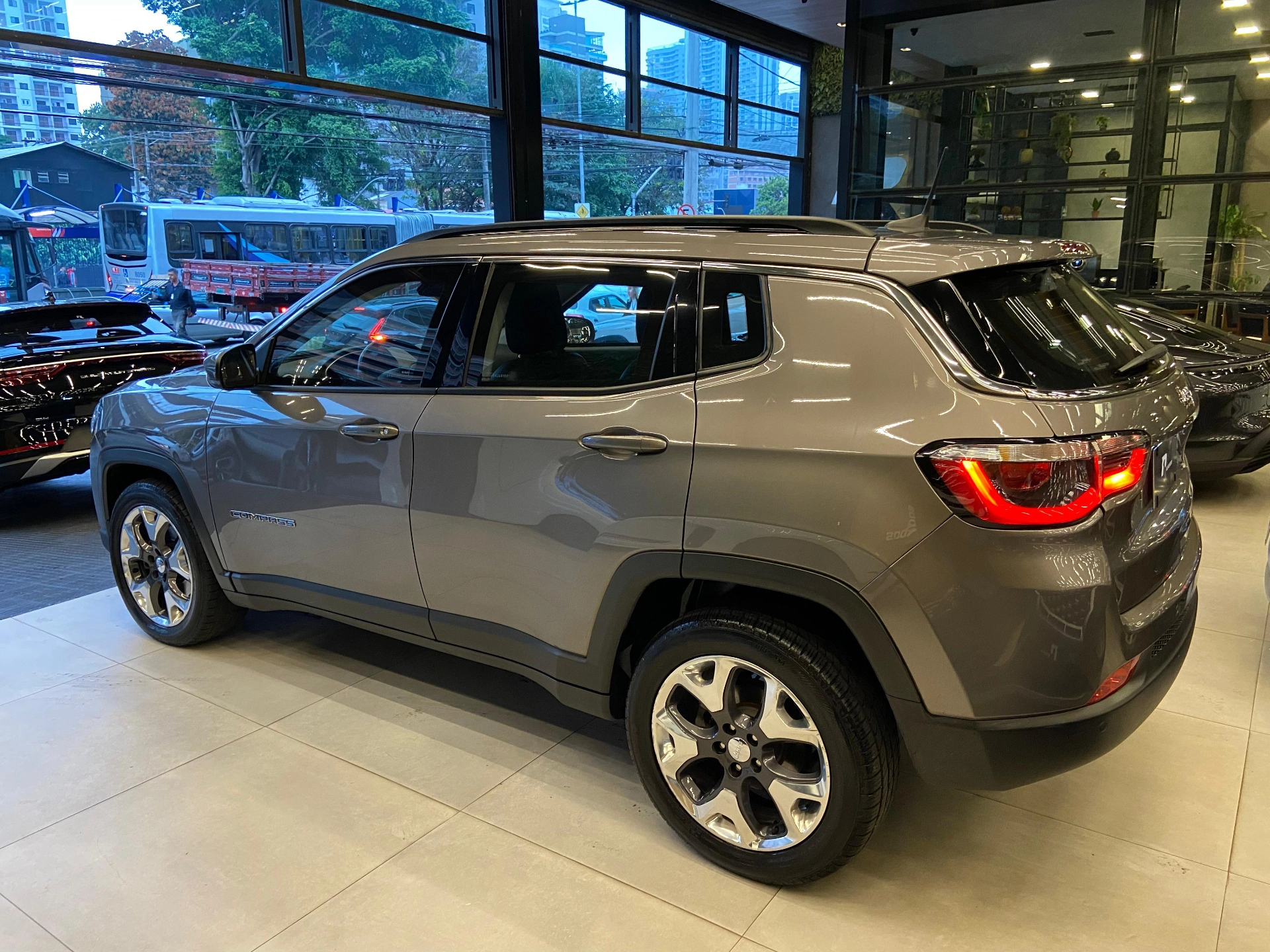 jeep COMPASS 2.0 16V FLEX LONGITUDE AUTOMÁTICO 2019