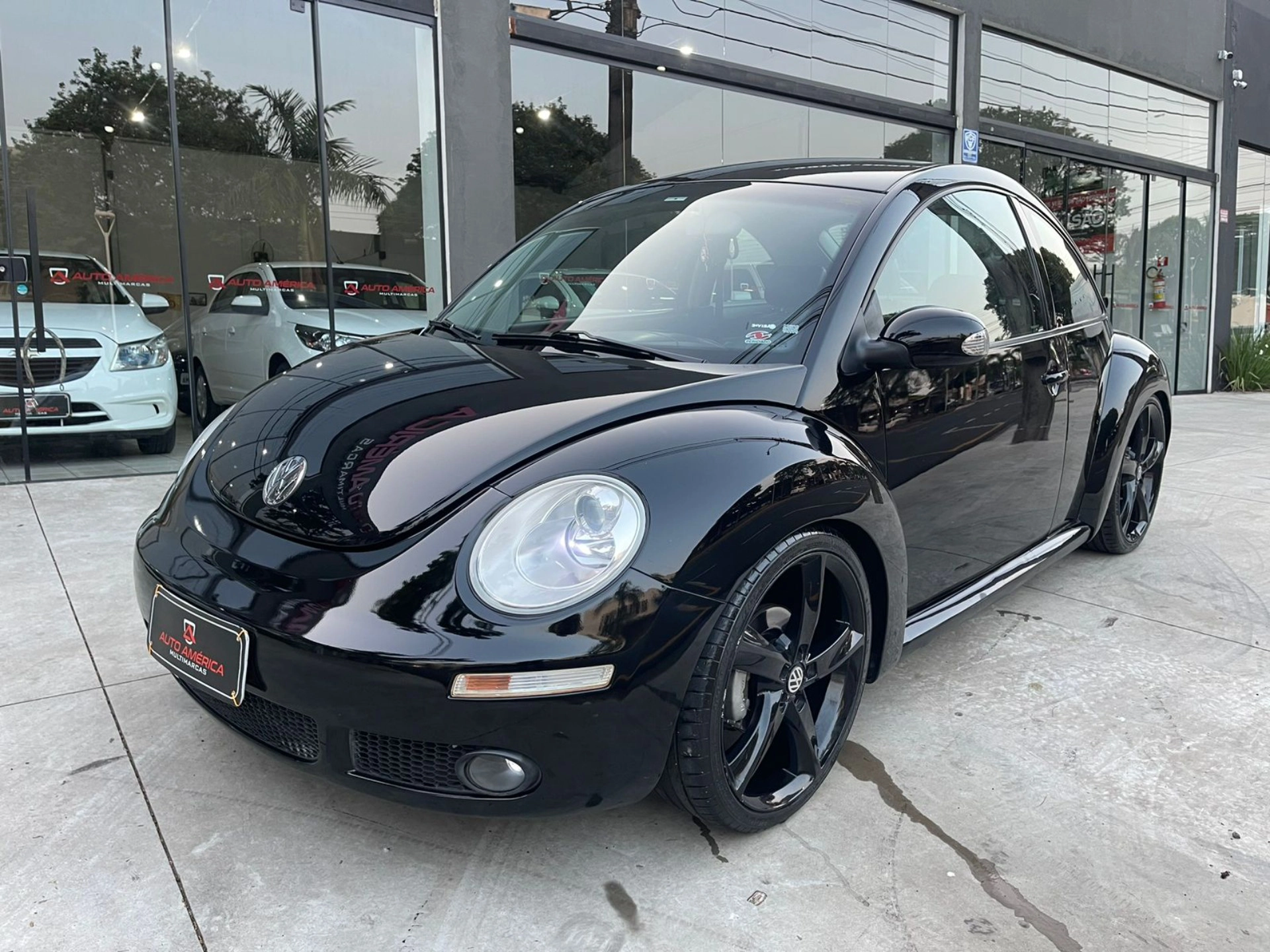 VOLKSWAGEN NEW BEETLE 2.0 MI 8V GASOLINA 2P AUTOMÁTICO