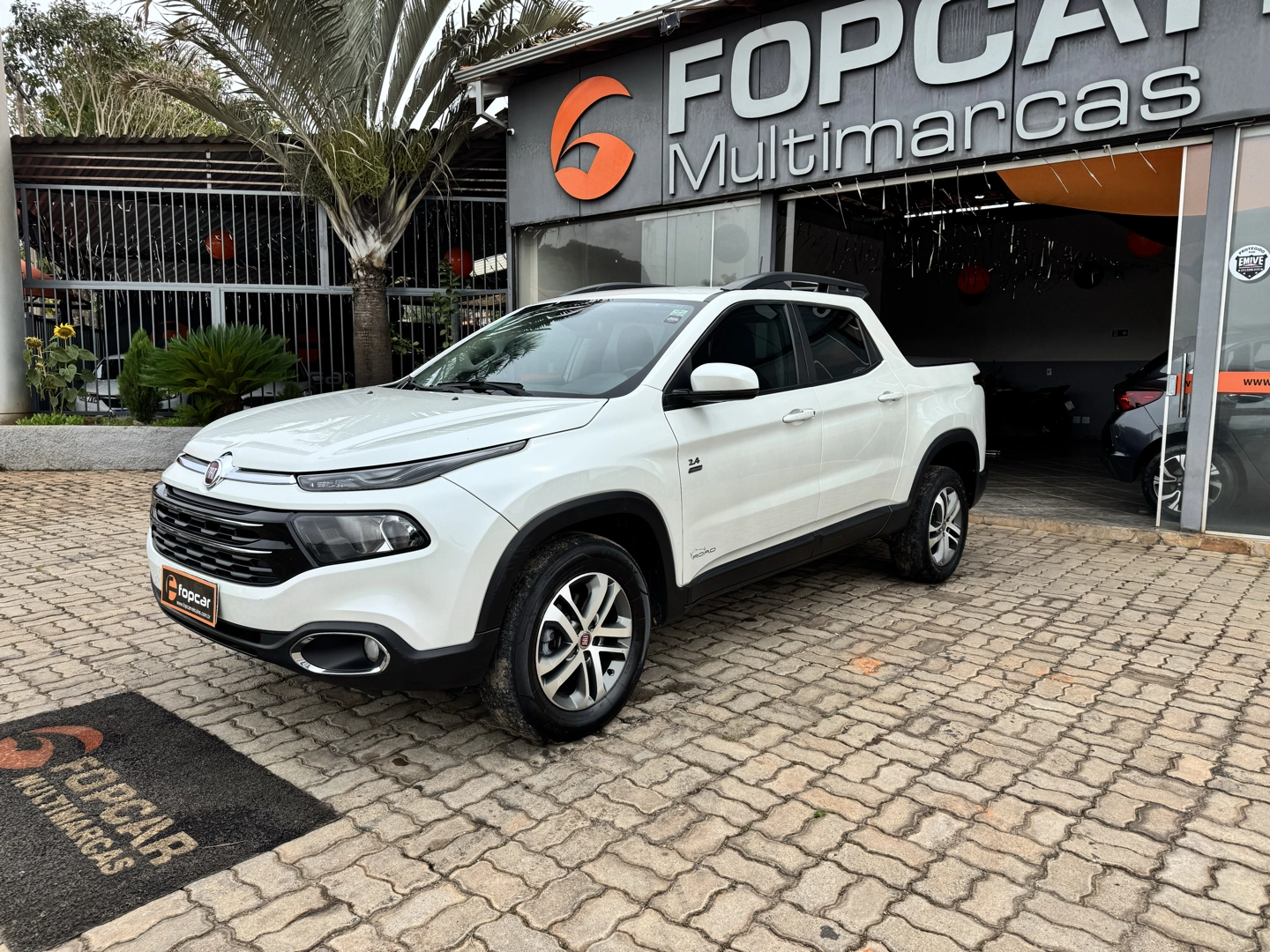 FIAT TORO 2.4 16V MULTIAIR FLEX FREEDOM AT9