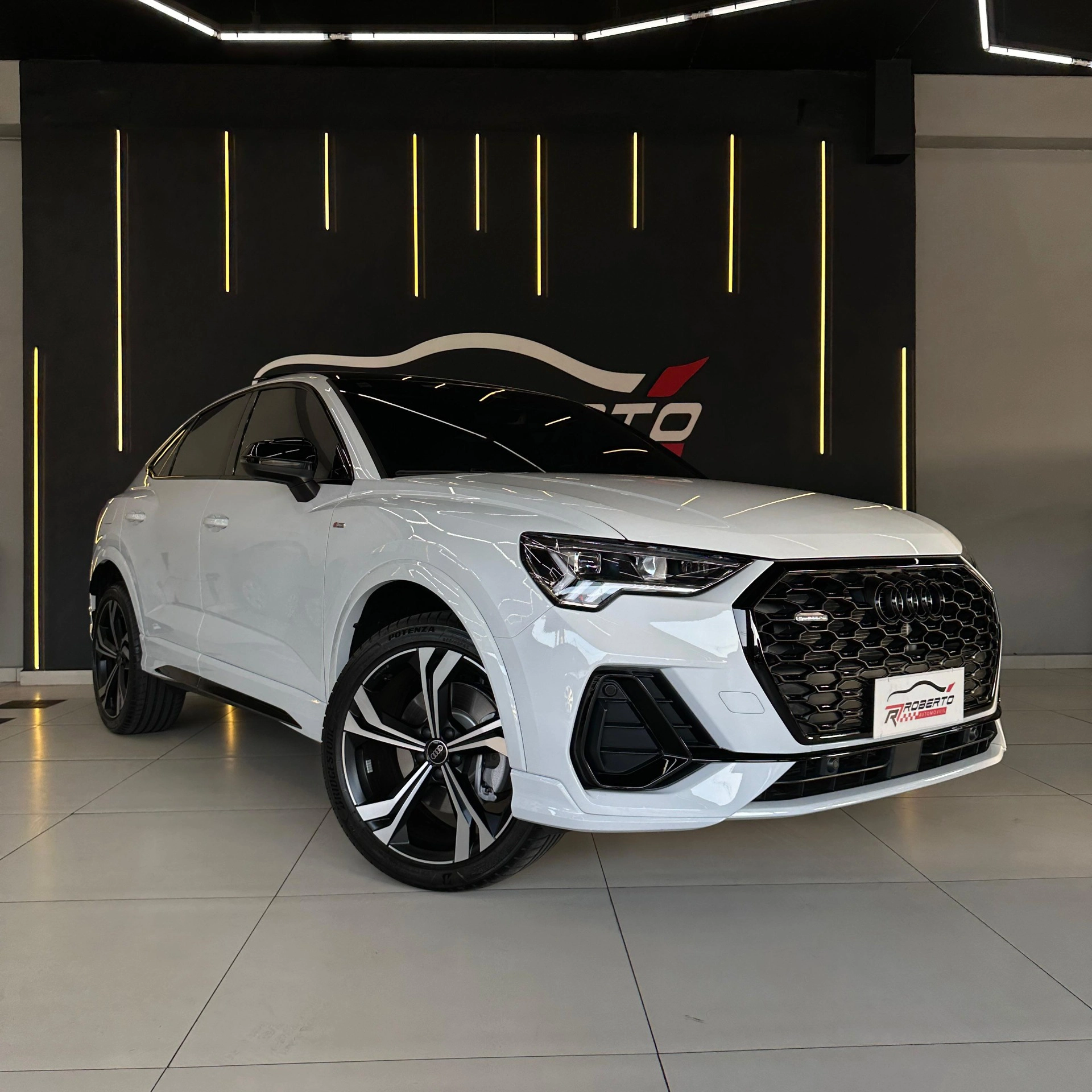 AUDI Q3 2.0 40 TFSI GASOLINA SPORTBACK PERFORMANCE BLACK QUATTRO TIPTRONIC