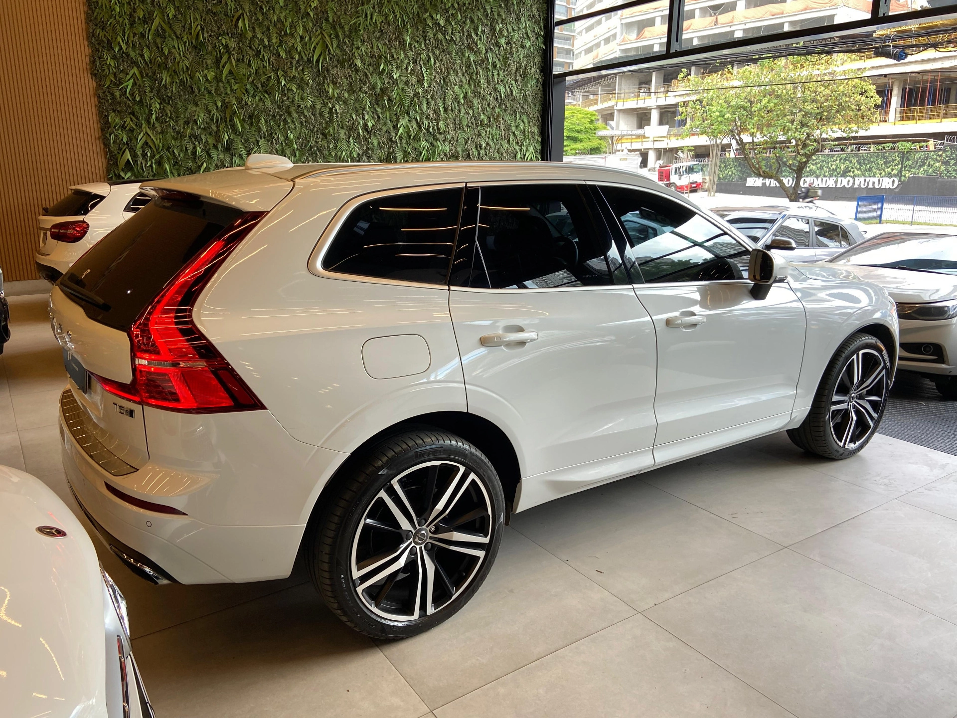 volvo XC60 2.0 T5 GASOLINA R-DESIGN AWD GEARTRONIC 2018