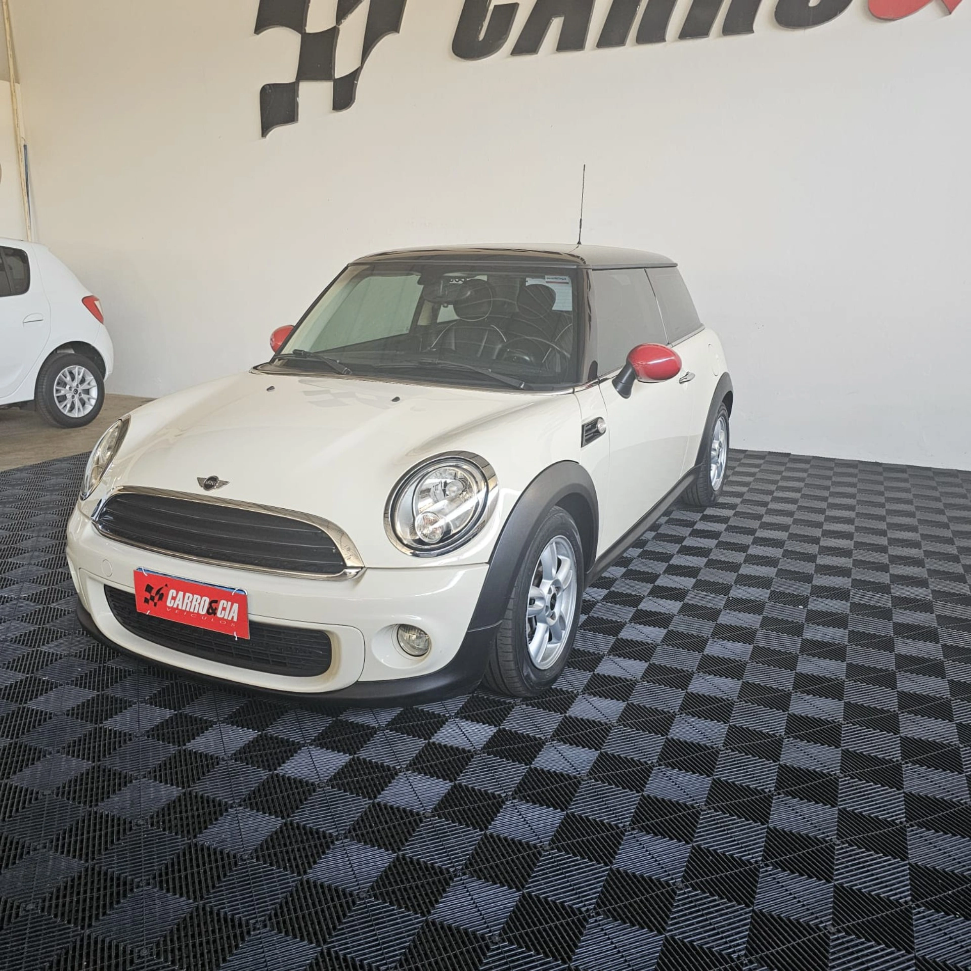 MINI ONE 1.6 16V GASOLINA 2P AUTOMÁTICO