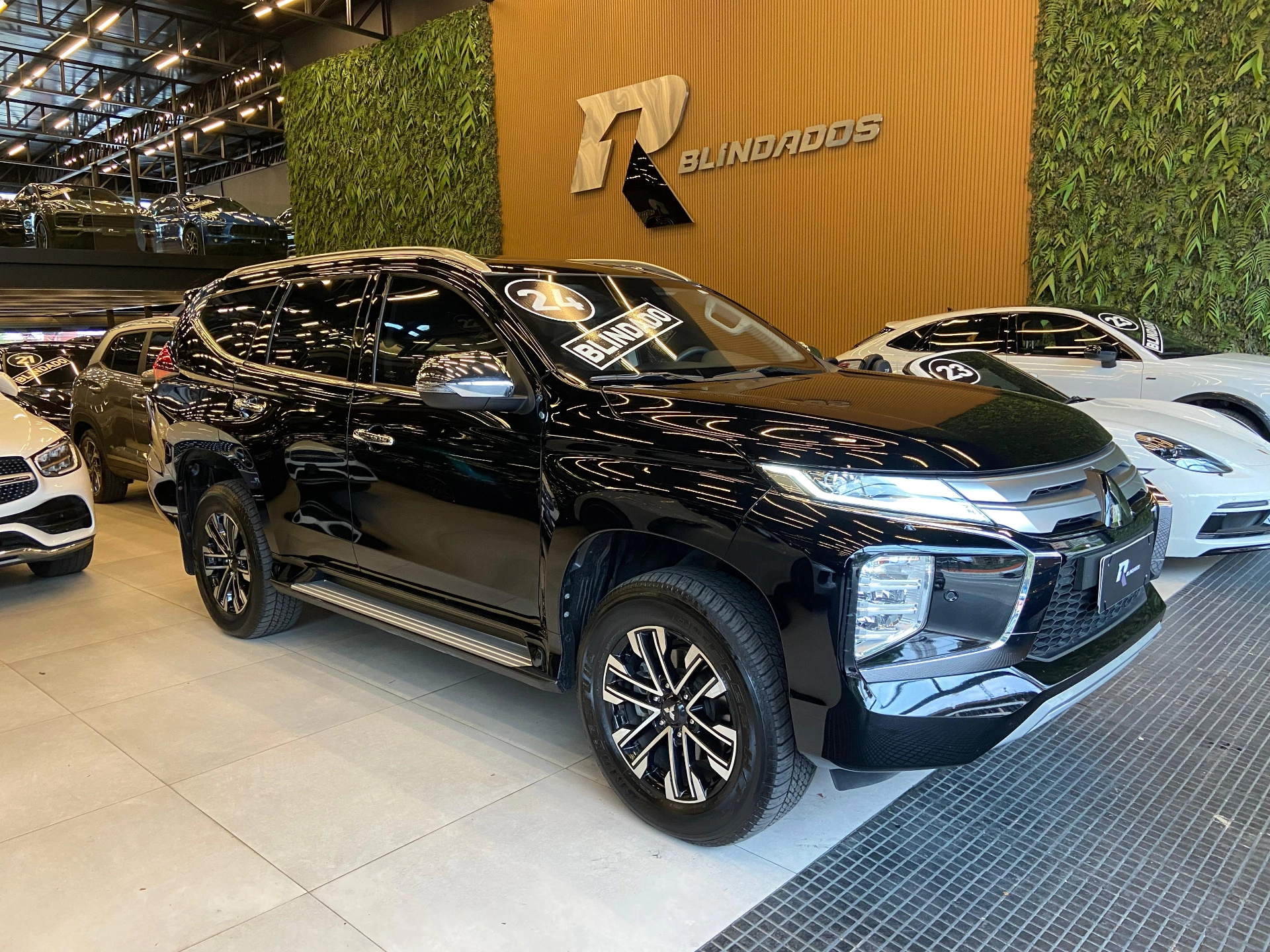 mitsubishi PAJERO SPORT 2.4 16V MIVEC TURBO DIESEL HPE AWD AUTOMÁTICO 2024