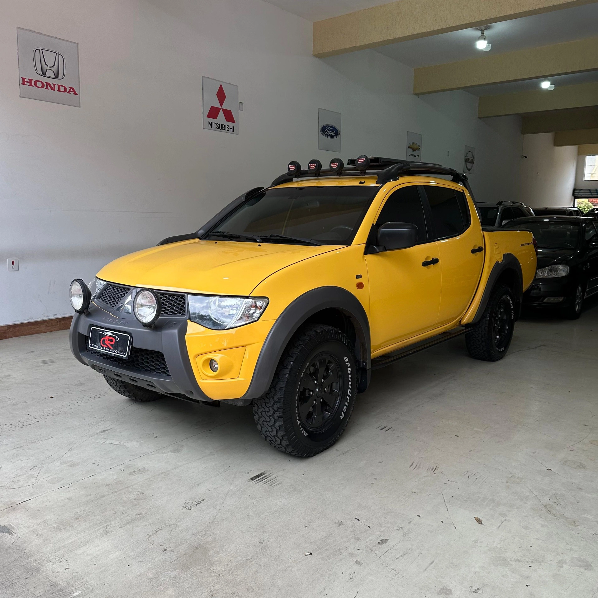 MITSUBISHI L200 SAVANA 3.2 4X4 16V TURBO INTERCOOLER DIESEL 4P MANUAL