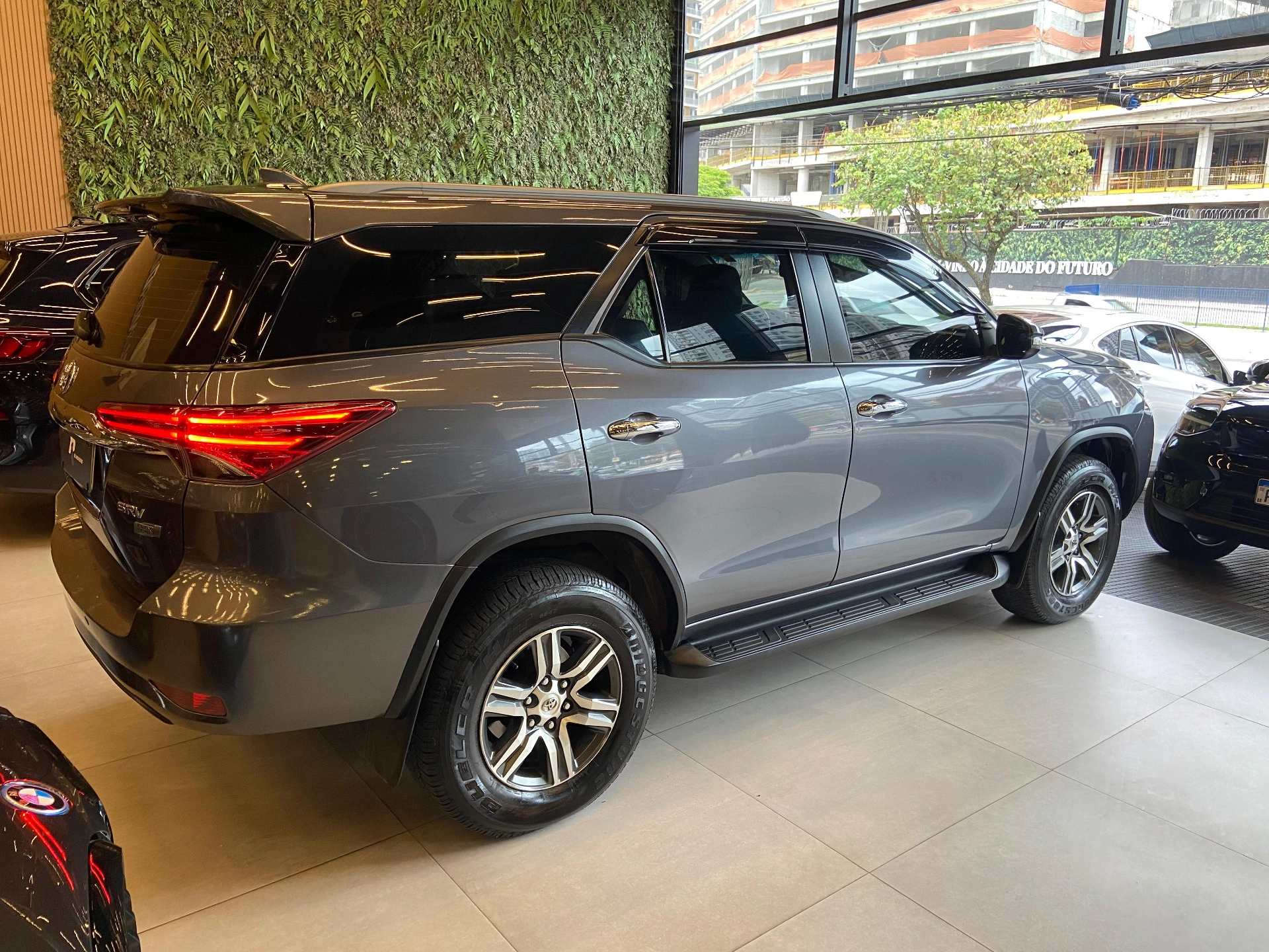 toyota HILUX SW4 2.7 SRV 7 LUGARES 4X2 16V FLEX 4P AUTOMÁTICO 2019