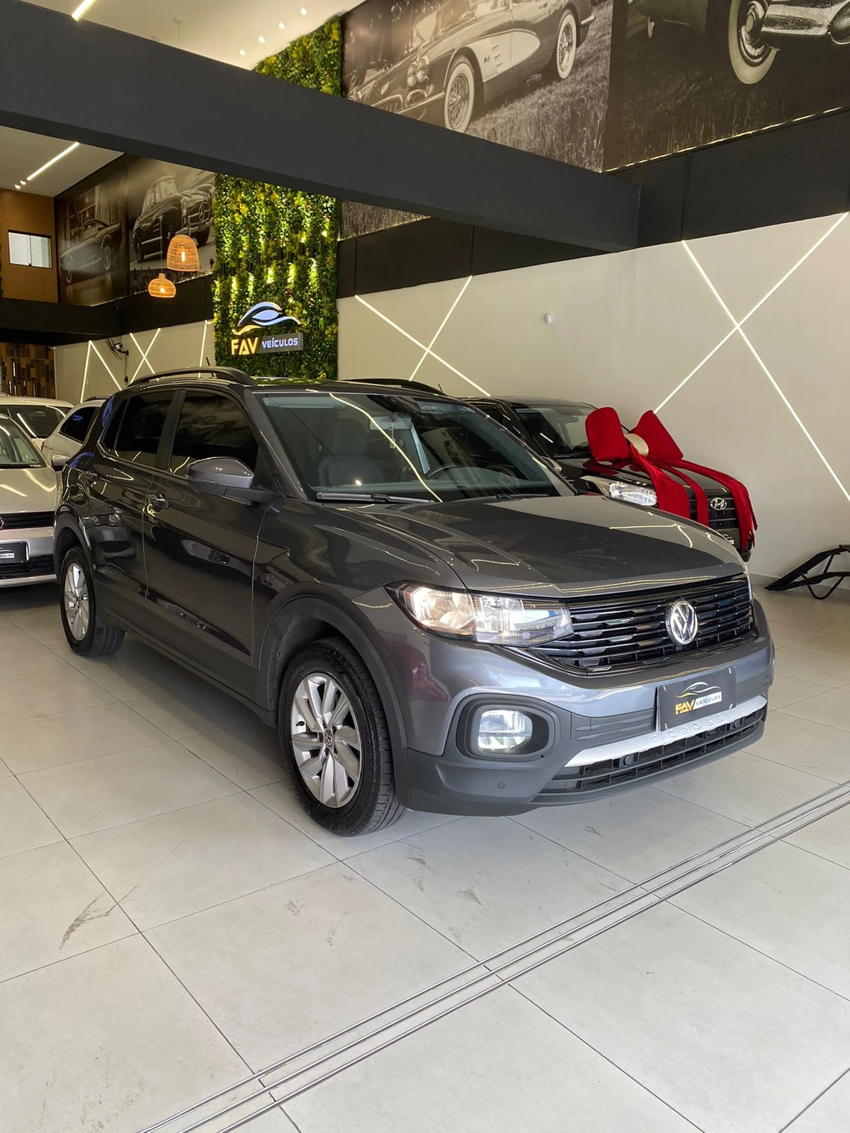 VOLKSWAGEN T-CROSS 1.0 200 TSI TOTAL FLEX AUTOMÁTICO