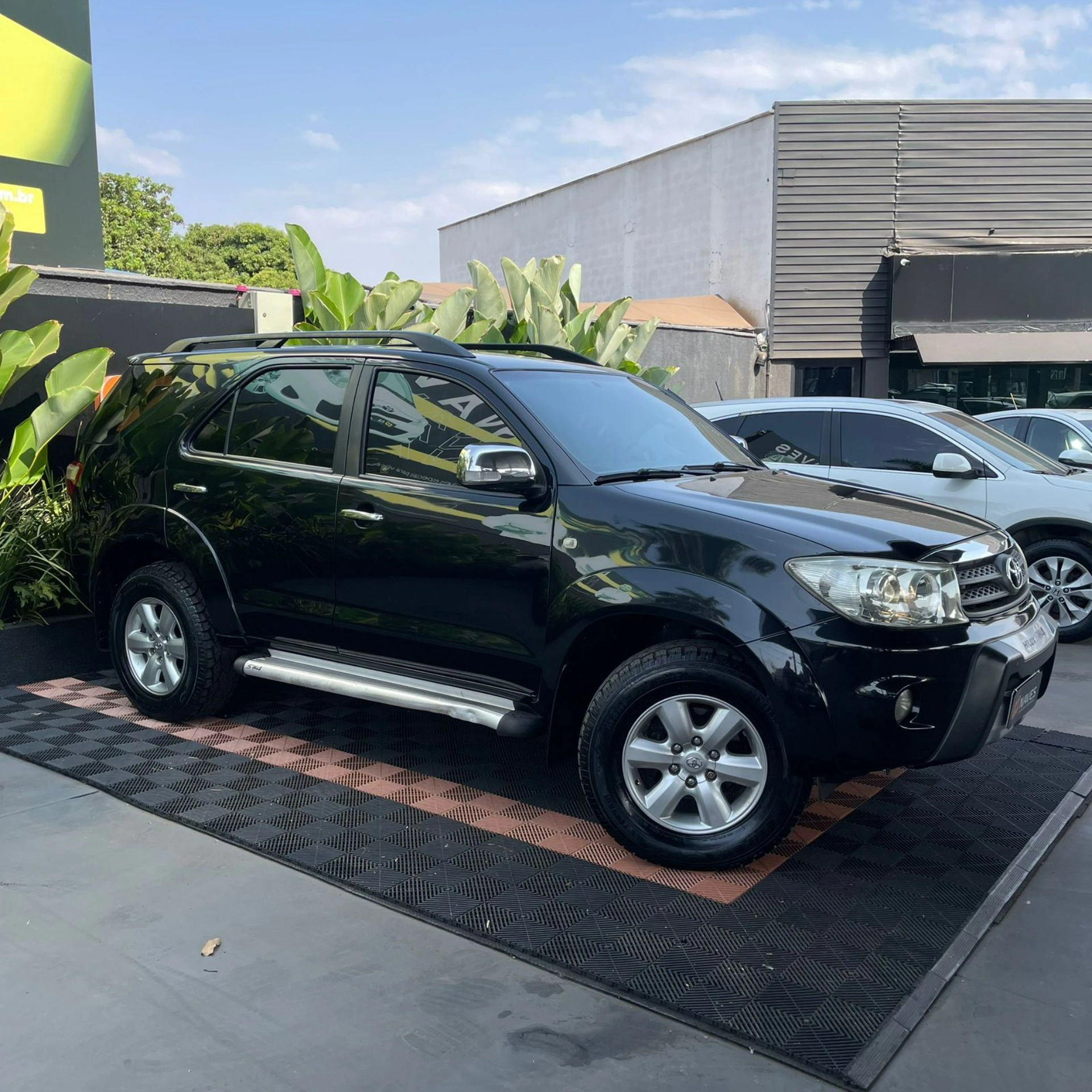 TOYOTA HILUX SW4 2.7 SR 4X2 16V GASOLINA 4P AUTOMÁTICO