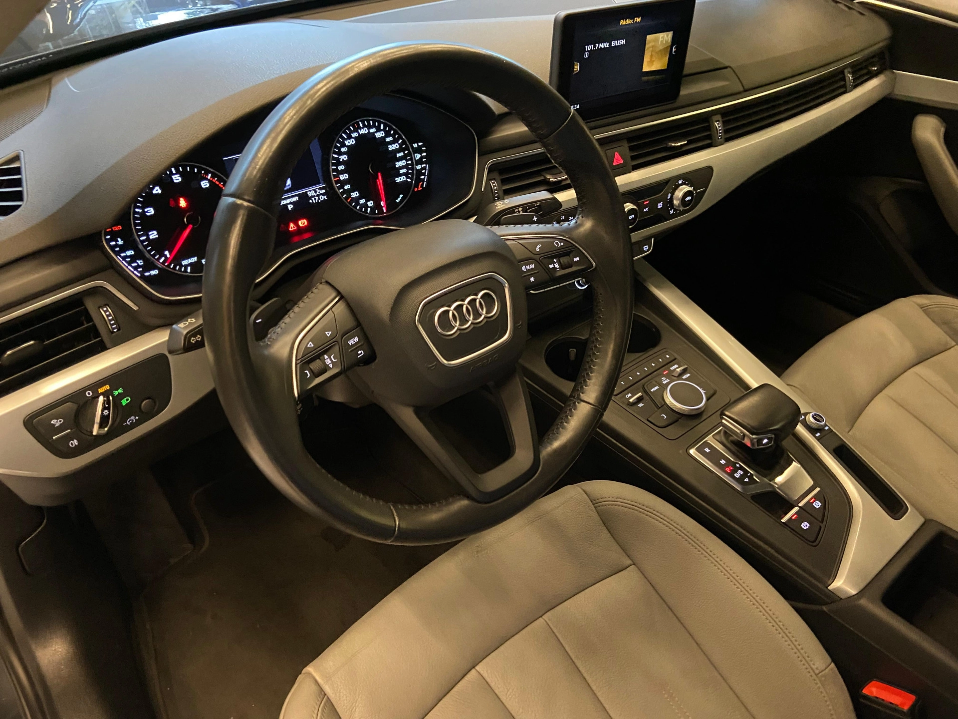 audi A4 2.0 TFSI ATTRACTION GASOLINA 4P S TRONIC 2018