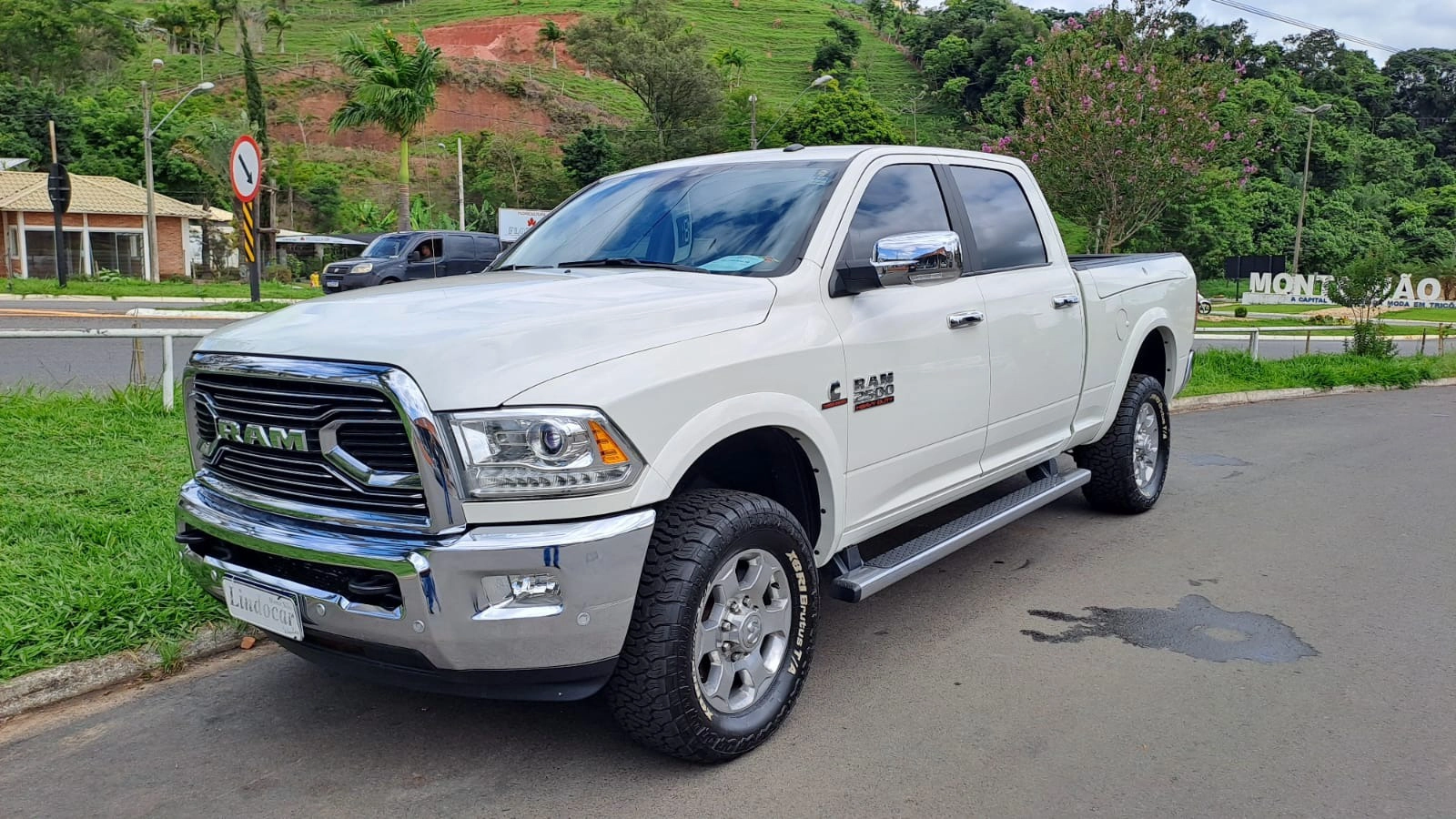 DODGE RAM 6.7 2500 LARAMIE 4X4 CD I6 TURBO DIESEL 4P AUTOMÁTICO