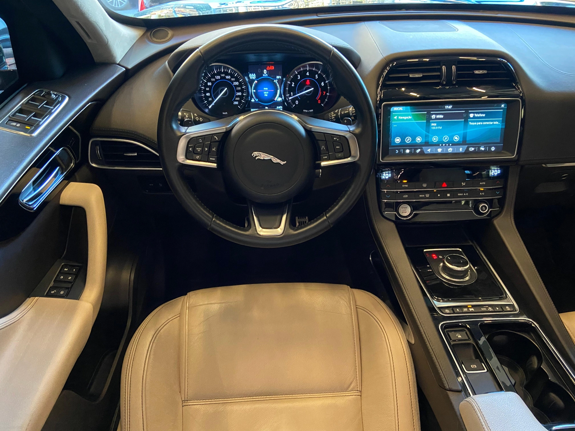 jaguar F-PACE 2.0 16V INGENIUM PRESTIGE AWD 4P AUTOMÁTICO 2019