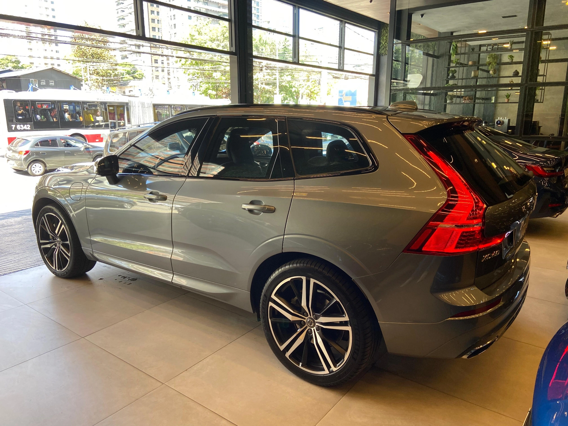 volvo XC60 2.0 T8 HYBRID R-DESIGN AWD GEARTRONIC 2020