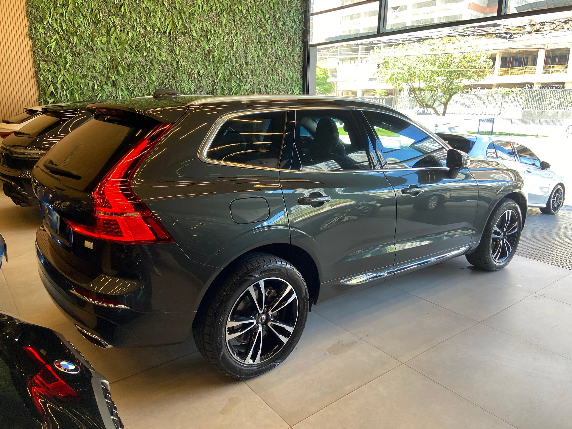 volvo XC60 2.0 T8 HYBRID MOMENTUM AWD GEARTRONIC 2021