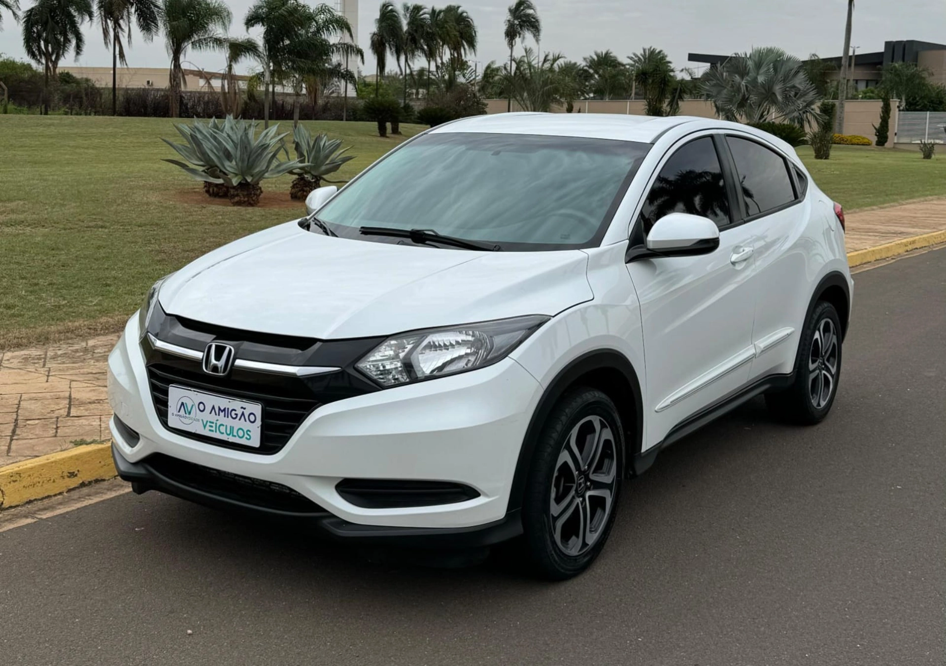 HONDA HR-V 1.8 16V FLEX LX 4P AUTOMÁTICO