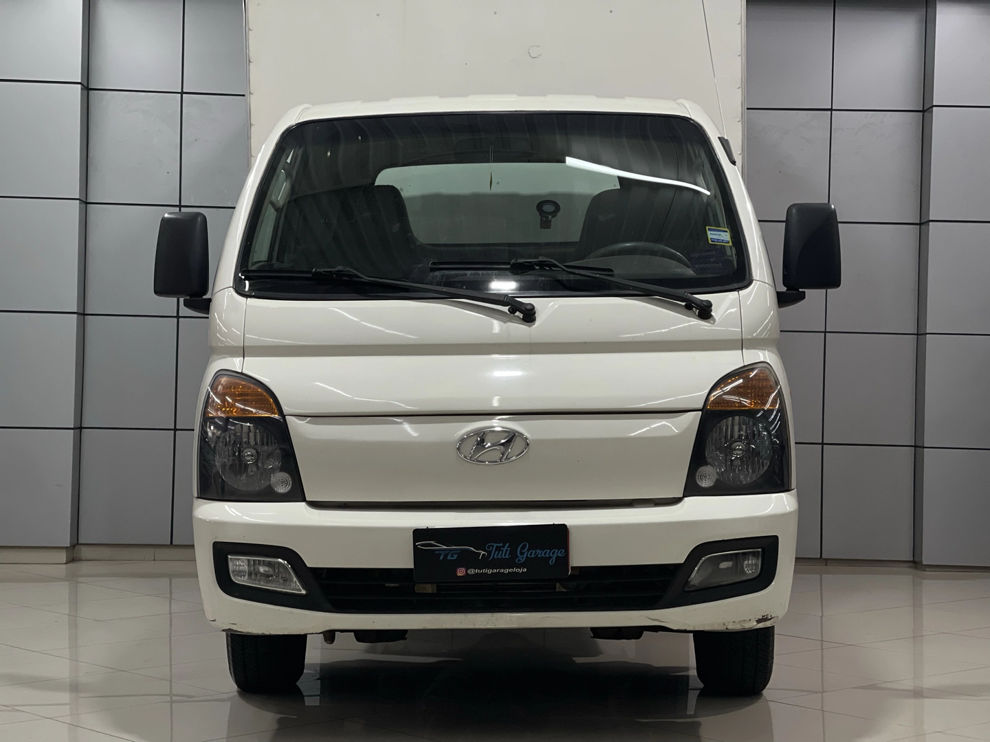 HYUNDAI HR 2.5 LONGO COM CAÇAMBA 4X2 16V 130CV TURBO INTERCOOLER DIESEL 2P MANUAL