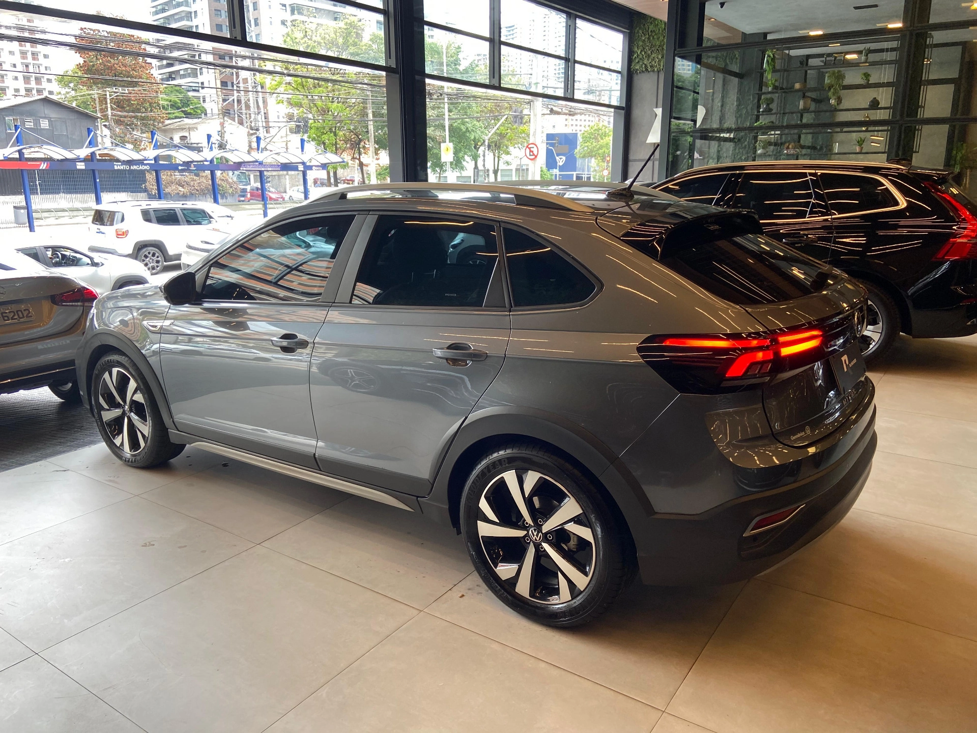 volkswagen NIVUS 1.0 200 TSI TOTAL FLEX HIGHLINE AUTOMÁTICO 2023