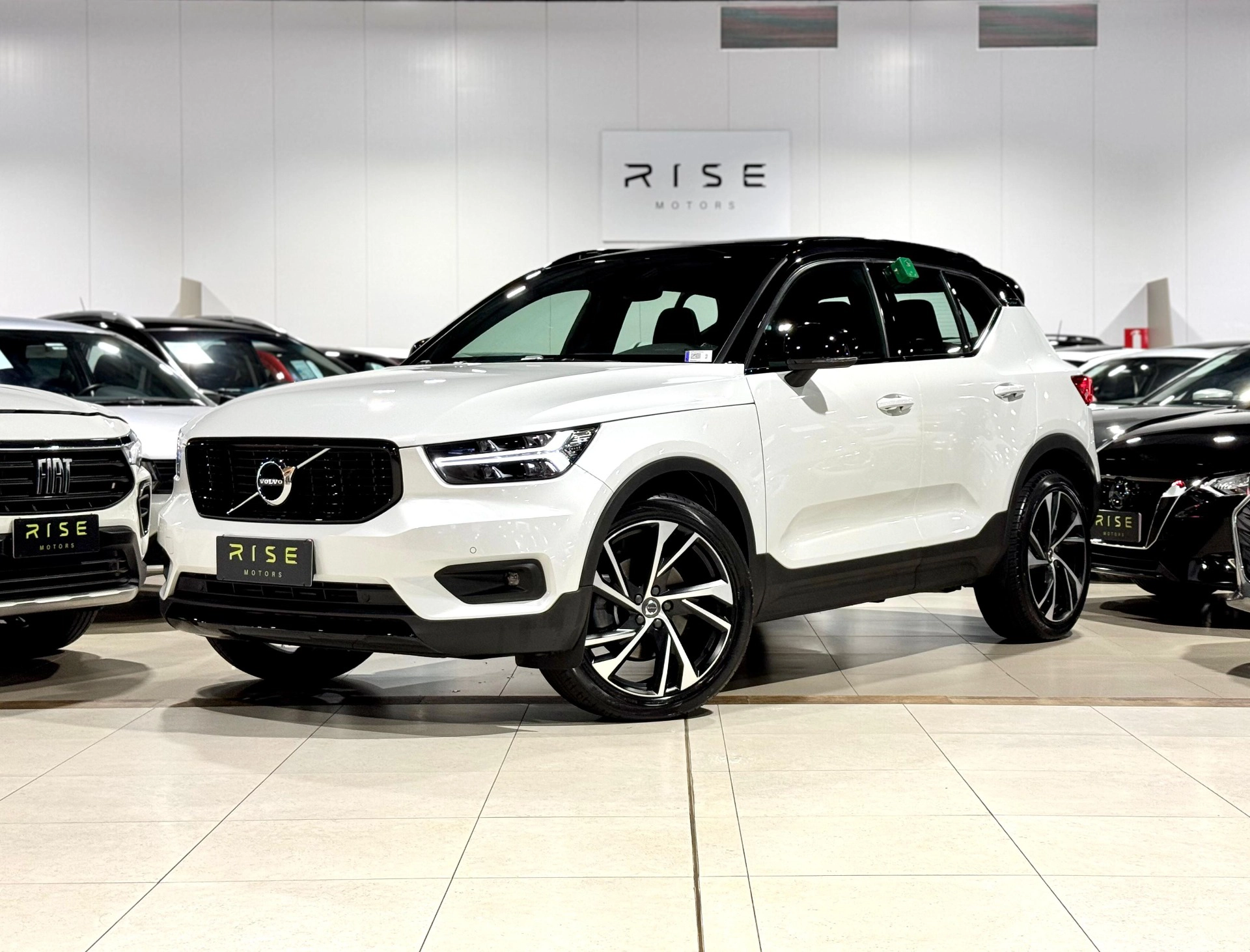 VOLVO XC40 2.0 T5 GASOLINA R-DESIGN AWD GEARTRONIC