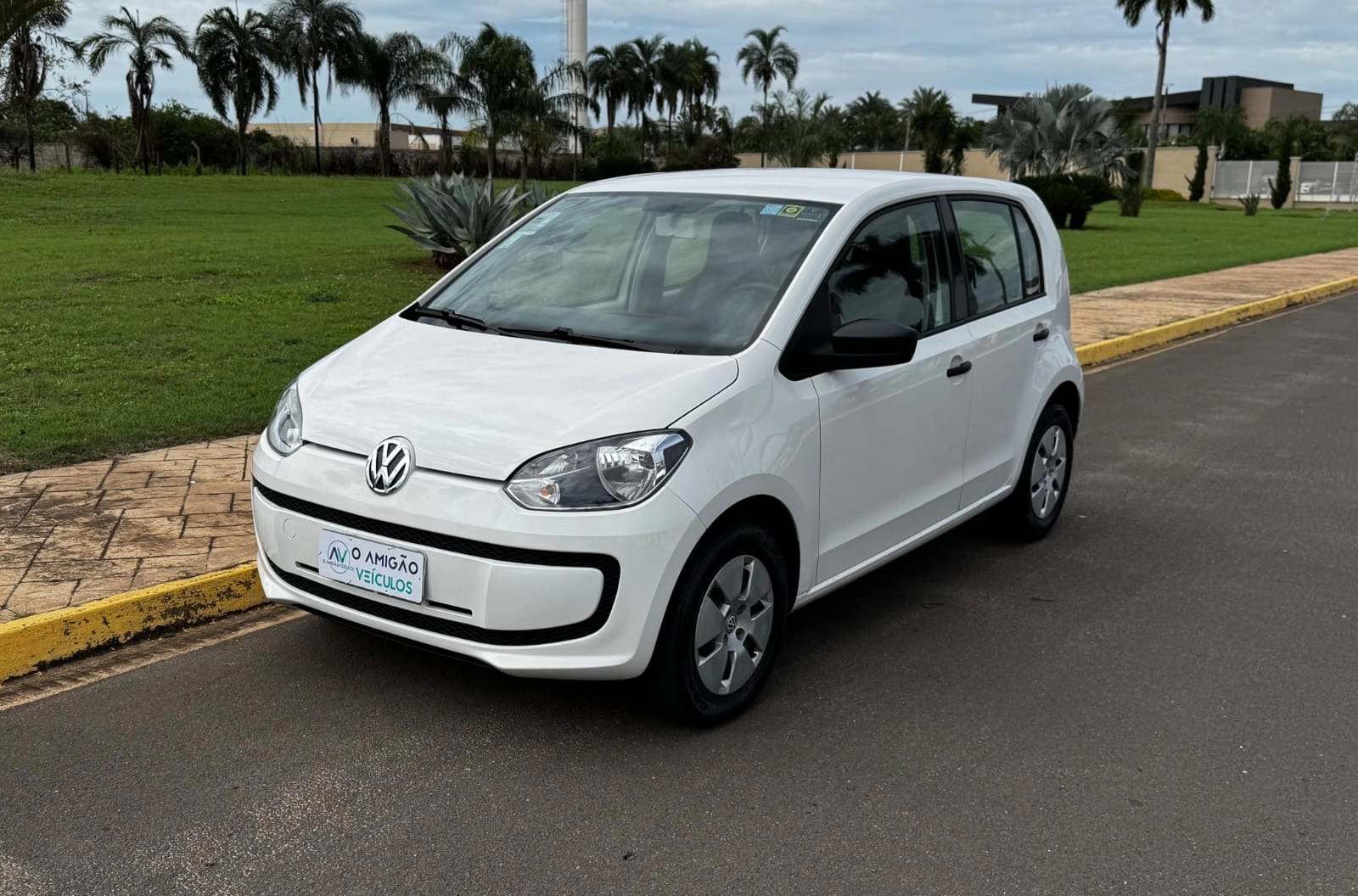 VOLKSWAGEN UP 1.0 MPI TAKE UP 12V FLEX 4P MANUAL