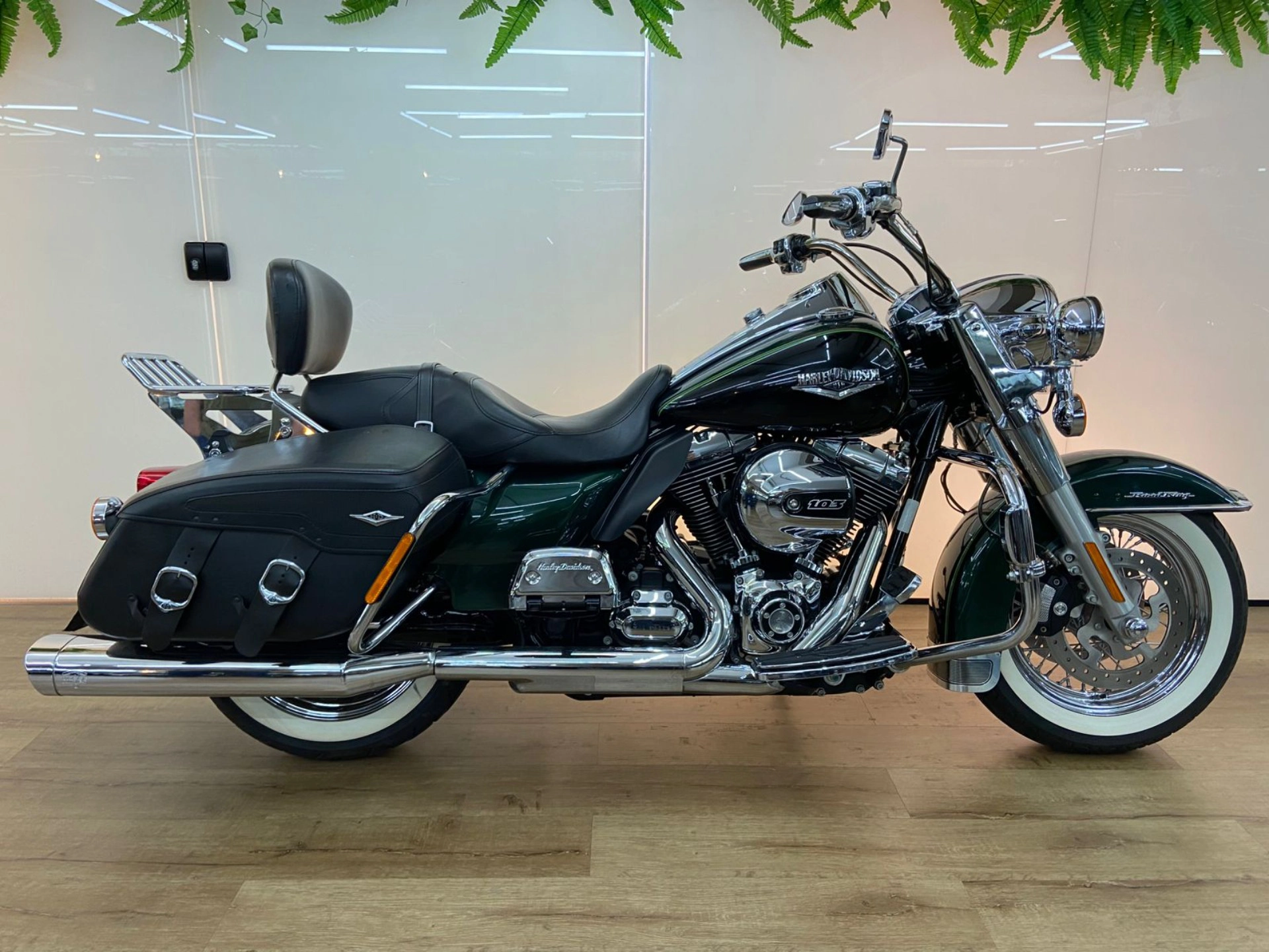 HARLEY-DAVIDSON ROAD KING CLASSIC Custom